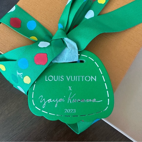 RARE!! Limited Edition LV x YK Infinity Dots Square 45 - Picture 6 of 11